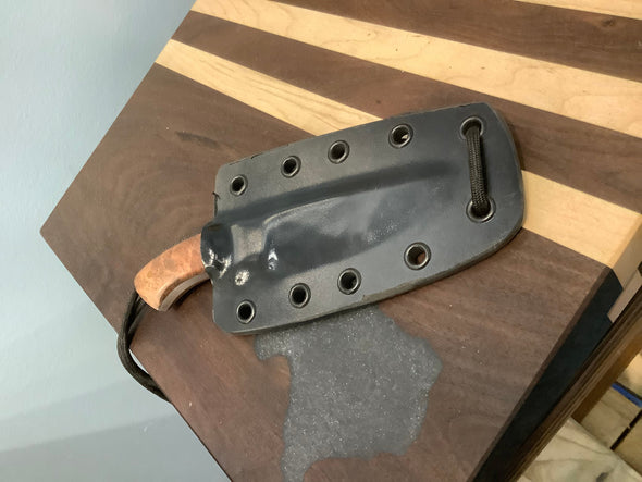 Serenity Knives Stubby neck knife