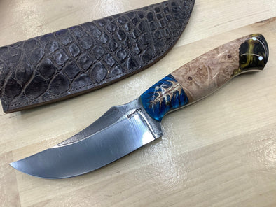 Skinner Knife in CPM154 Blue Pinecone Bolster with AAO Maple & Resin Hybrid Handle