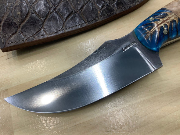 Serenity Knives Skinner Knife in CPM154 Blue Pinecone Bolster with AAO Maple & Resin Hybrid Handle